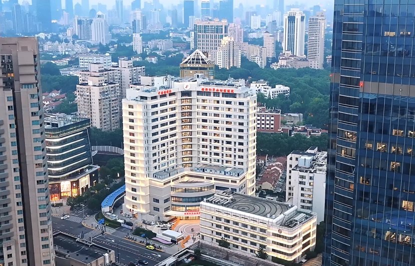 沪“先诊疗后付费”模式:免排队省时间,有医院已惠及数万患者